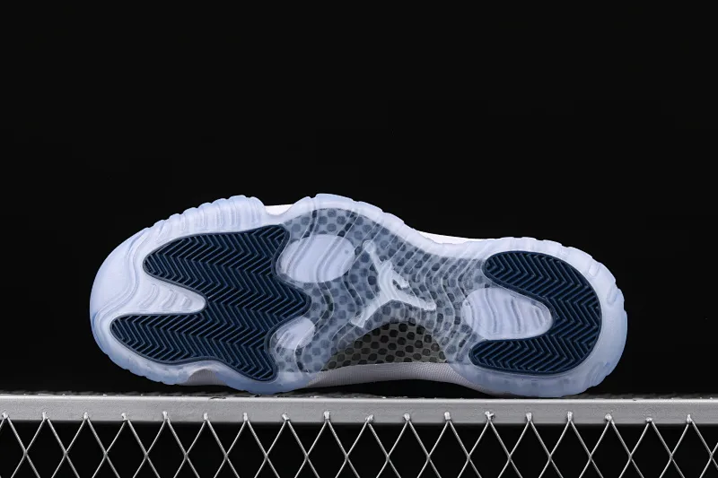 All categories Air Jordan Jordan series basketball shoes Air Jordan 11 pure original version Air Jordan 11 Low SE "Snakeskin" "Blue snake pattern" CD6846-102
